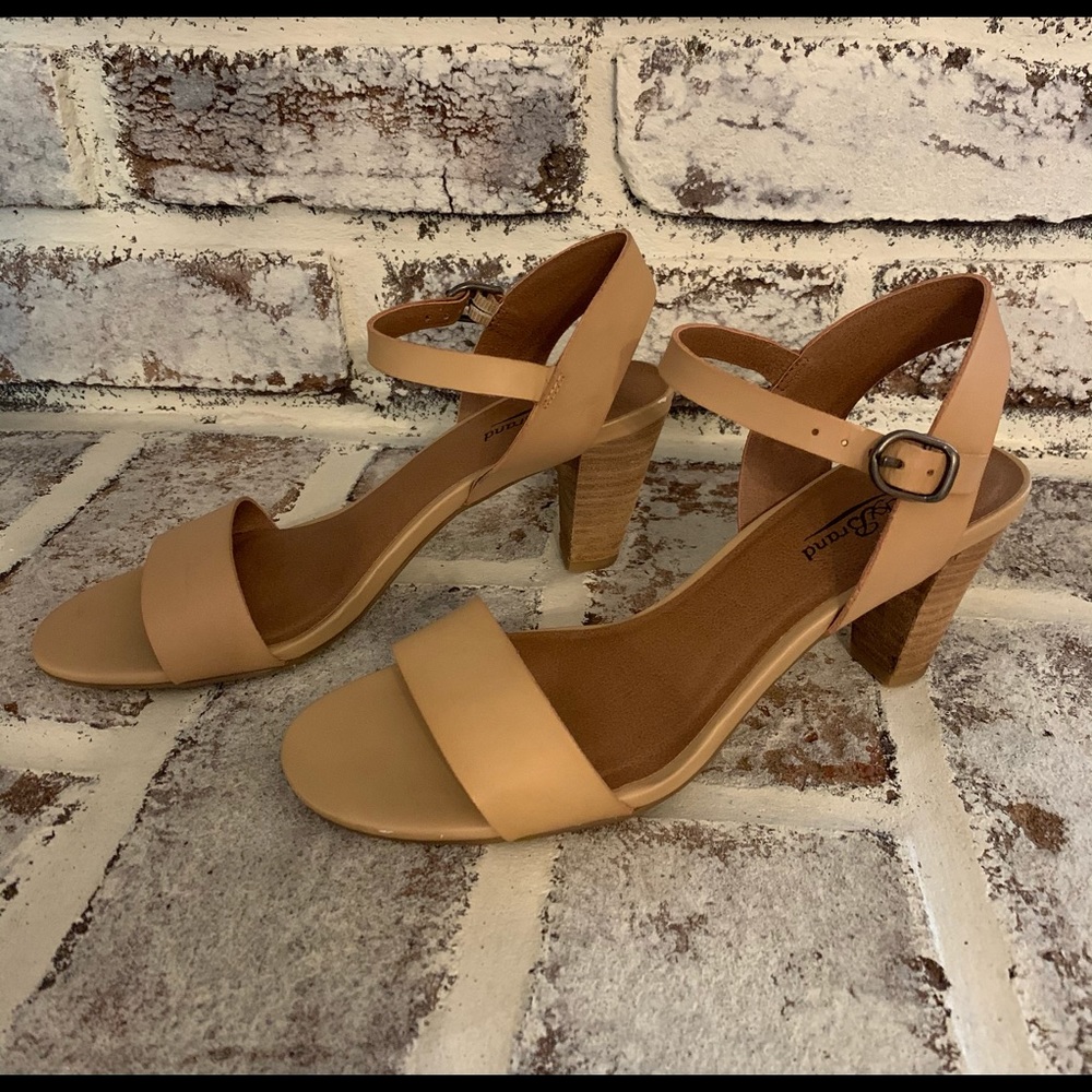 Lucky Brand leather sandals